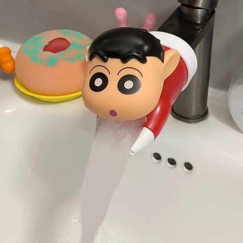 Plumbing - เครยอนชินจัง หัวก๊อกน้ำกรองน้ำแบบต่อขยาย ลายการ์ตูนน่ารัก ป้องกันน้ำกระเด็น พร้อมหัวเติมอากาศ สำหรับอ่างล้างจานในครัวและห้องน้ำ